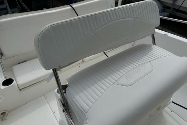 23ft Boston Whaler Yacht For Sale