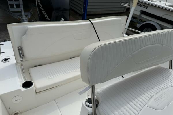 23ft Boston Whaler Yacht For Sale