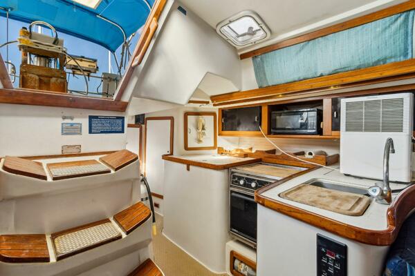 NO WORRIES 42ft Catalina Yacht For Sale