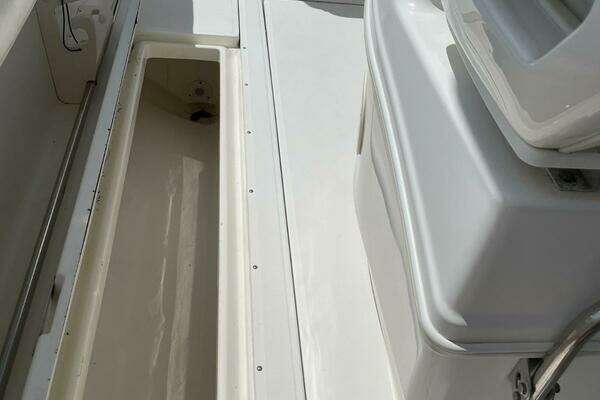 Photo of the 2005 Boston Whaler 320 Outrage