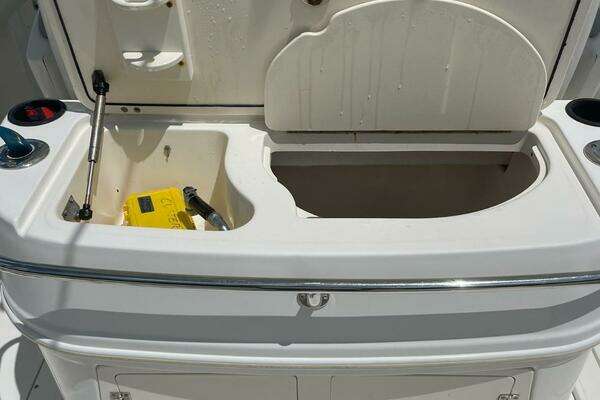 Photo of the 2005 Boston Whaler 320 Outrage