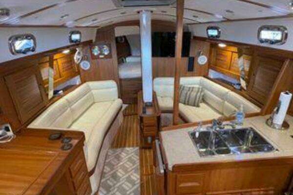 Photo of the 2020 Tartan 395 "Top O Nok"