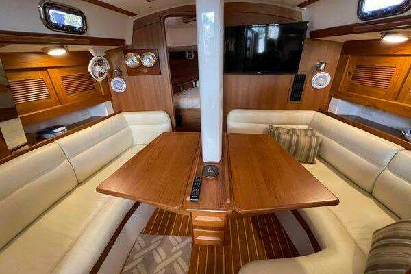 Photo of the 2020 Tartan 395 "Top O Nok"