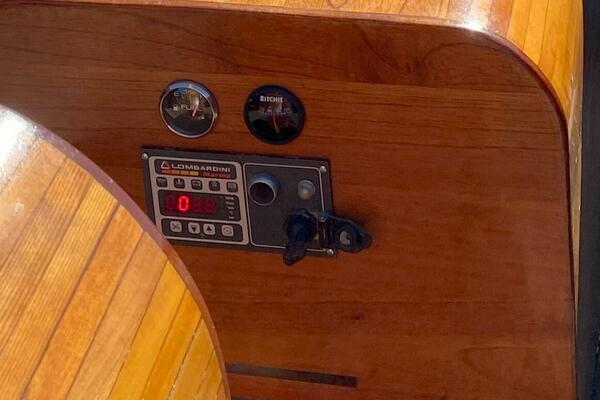 BELLA FIGURA 19ft Classic Yacht For Sale