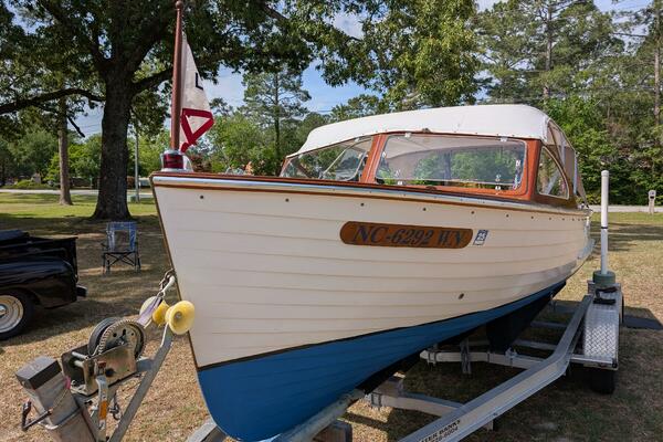 4 Port Bow With Burgee