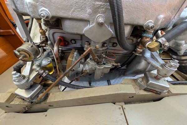 37 Port Side Engine Mounts