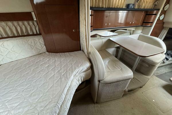 30ft Sea Ray Yacht For Sale