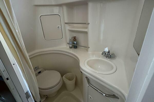 30ft Sea Ray Yacht For Sale