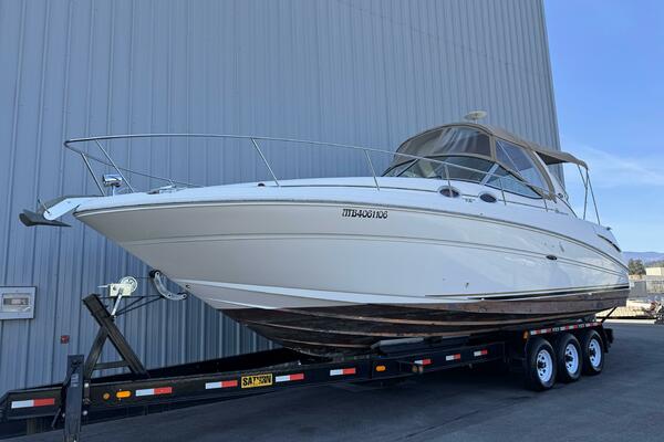 30ft Sea Ray Yacht For Sale