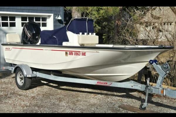 17ft Boston Whaler Yacht For Sale