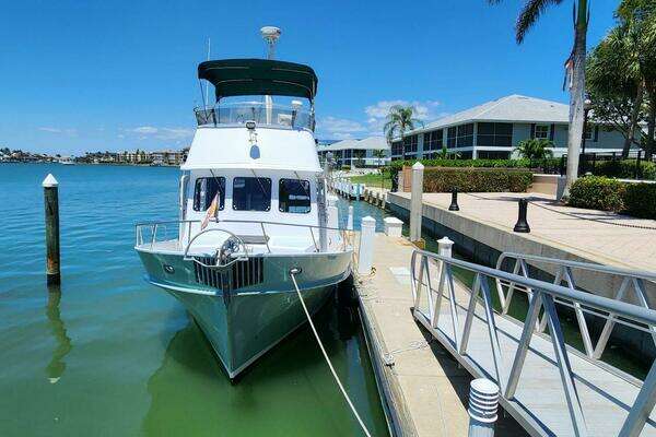 Pacific Trawler 40 Flybridge Yacht For Sale
