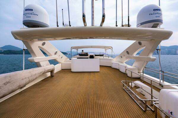 Custom Line Custom Line 112 Yacht For Sale