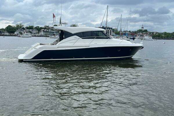 Tiara Yachts C39 Coupe Yacht For Sale