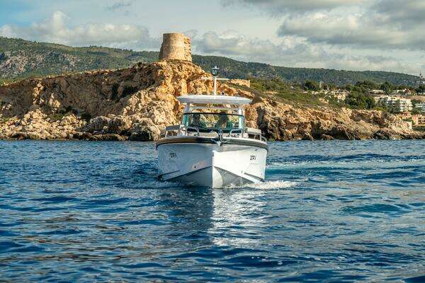 Photo of the 2026 Axopar Suntop "Axopar 29 Suntop Stock 51"