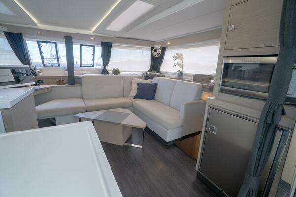 Fountaine Pajot  Yacht For Sale