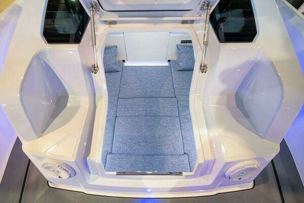 Cross Cabin 29ft Axopar Yacht For Sale