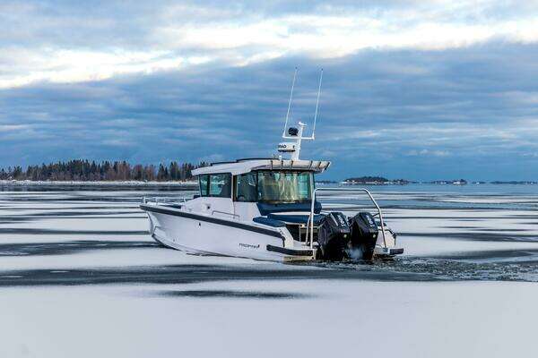 Cross Cabin 29ft Axopar Yacht For Sale