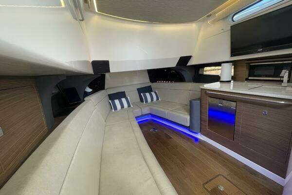 2017 Boston Whaler 42