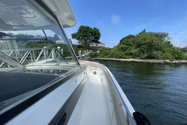 2017 Boston Whaler 42