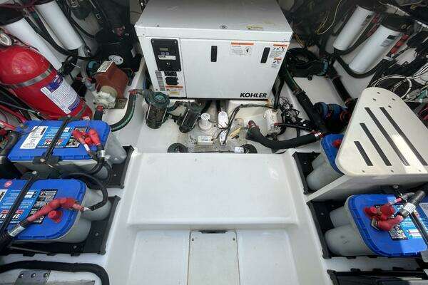 2017 Boston Whaler 42