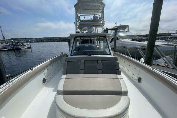 2017 Boston Whaler 42