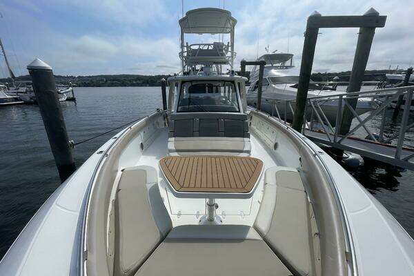 2017 Boston Whaler 42