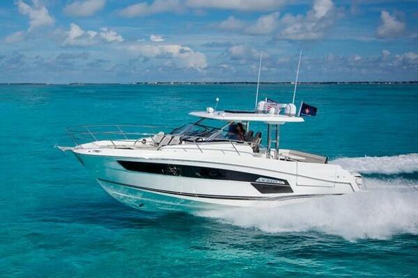Photo of the 2024 Jeanneau Leader 12.5 WA
