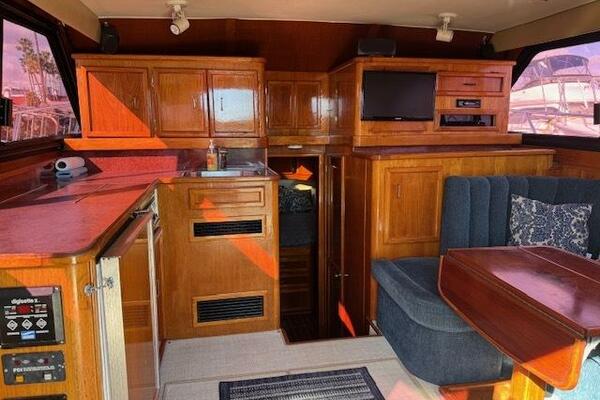 1989 Egg Harbor 35 - SUNNY SIDE UP