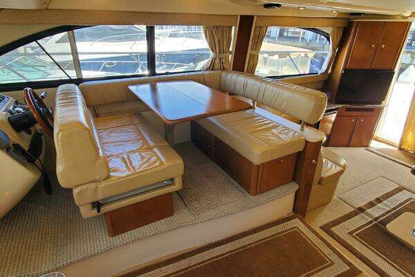 Meridian 411 Sedan Yacht For Sale