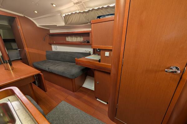 Knot A Clew 37ft Beneteau Yacht For Sale Knot A Clew 37ft Beneteau Yacht For Sale