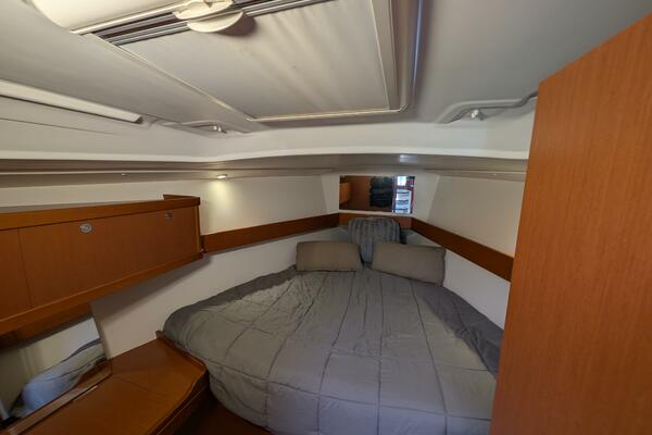 Knot A Clew 37ft Beneteau Yacht For Sale Knot A Clew 37ft Beneteau Yacht For Sale