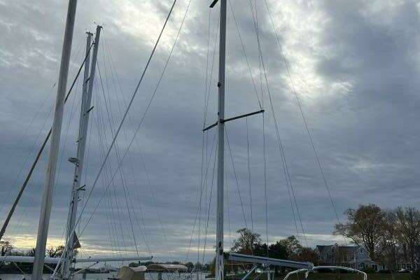 Photo of the 2001 Beneteau 411 "PUA"