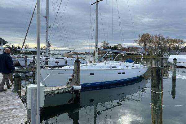 41-ft-Beneteau-2001-411-PUA-Solomons Maryland United States yacht for sale