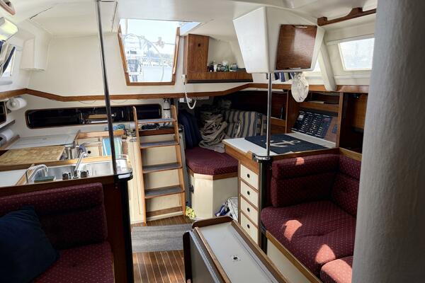 37ft C amp C Yacht For Sale