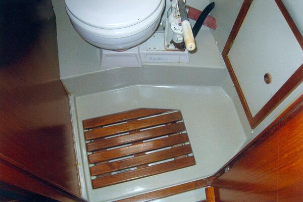 37ft C amp C Yacht For Sale