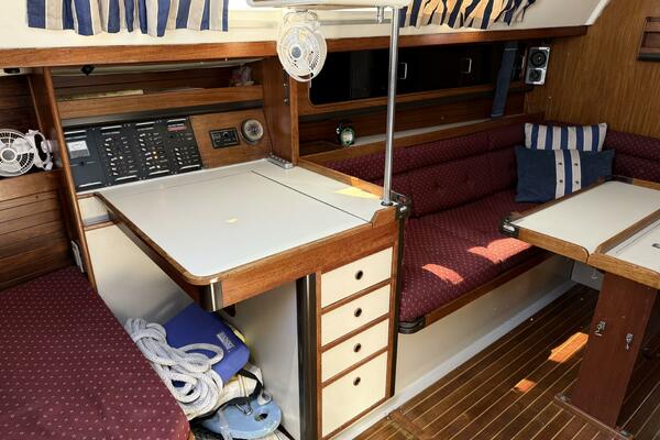 37ft C amp C Yacht For Sale