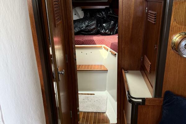 37ft C amp C Yacht For Sale