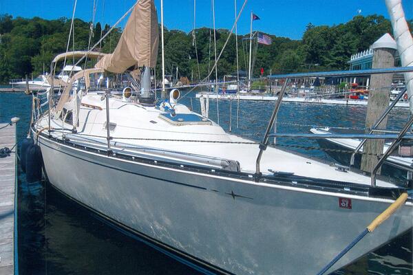 37ft C amp C Yacht For Sale