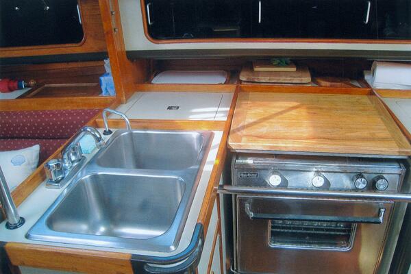 37ft C amp C Yacht For Sale