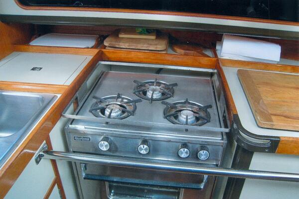 37ft C amp C Yacht For Sale