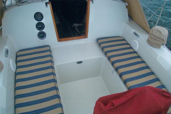 37ft C amp C Yacht For Sale