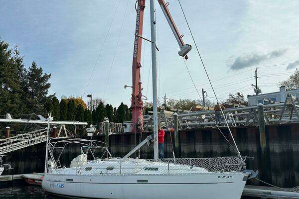 Photo of the 2000 Beneteau 331