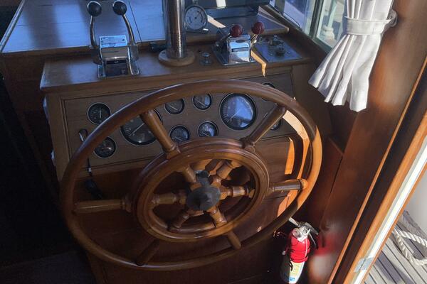 42ft Grand Banks Yacht For Sale
