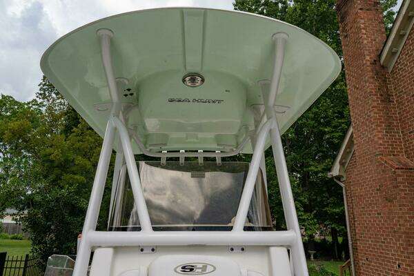 Photo of the 2017 Sea Hunt 225 Ultra