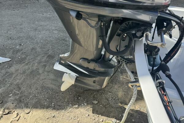 13ft Boston Whaler Yacht For Sale