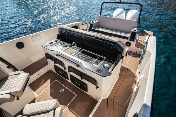 33ft Navan Yacht For Sale 33ft Navan Yacht For Sale