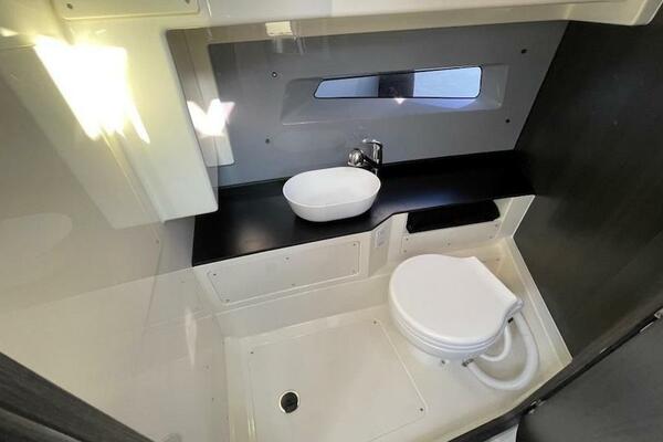 33ft Navan Yacht For Sale 33ft Navan Yacht For Sale