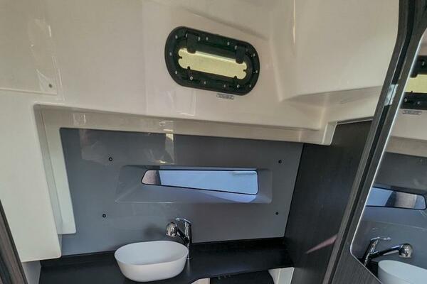 33ft Navan Yacht For Sale 33ft Navan Yacht For Sale