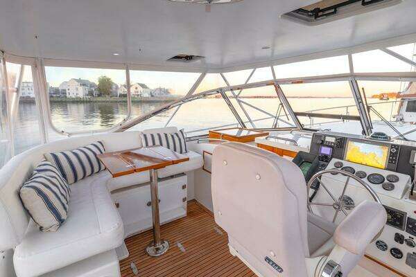 Grand Banks 38 Eastbay EX Yacht For Sale
