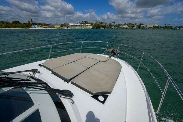 Jeanneau NC Weekender 1095 Fly Yacht For Sale